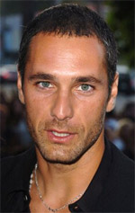   (Raoul Bova)