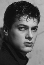   (Tony Curtis)