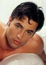   (Victor Webster)